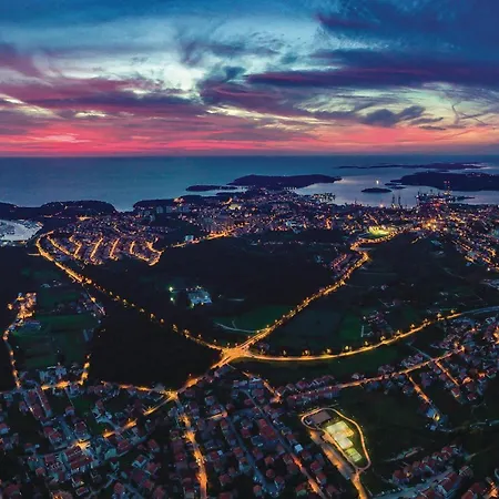 Pula Ii 펜션 풀라