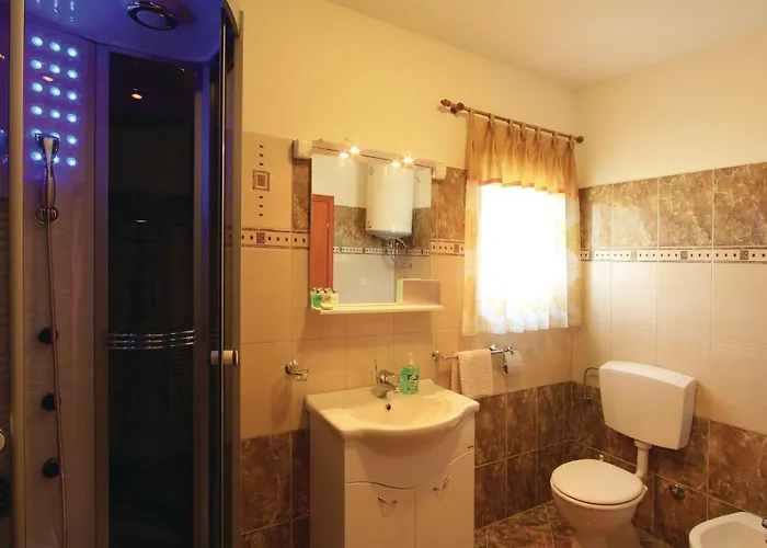 Holiday home Holiday Home Pula Valtura II