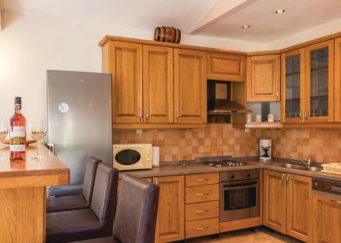 Holiday home Holiday Home Pula Valtura II *