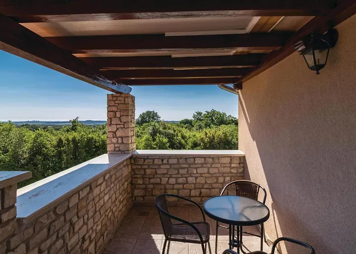 Holiday Home Pula Valtura II Holiday home