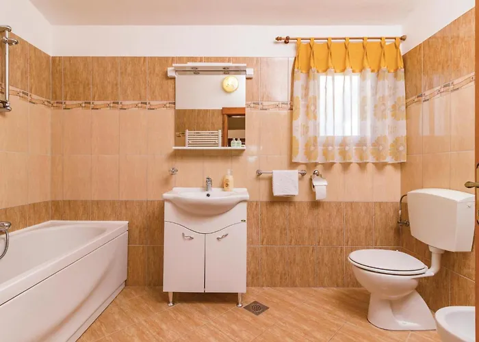 Holiday home Holiday Home Pula Valtura II